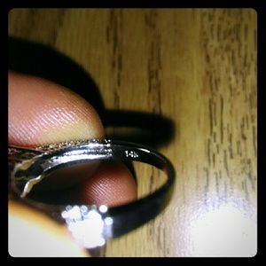 14k solid white gold 2.66 carats of white diamond